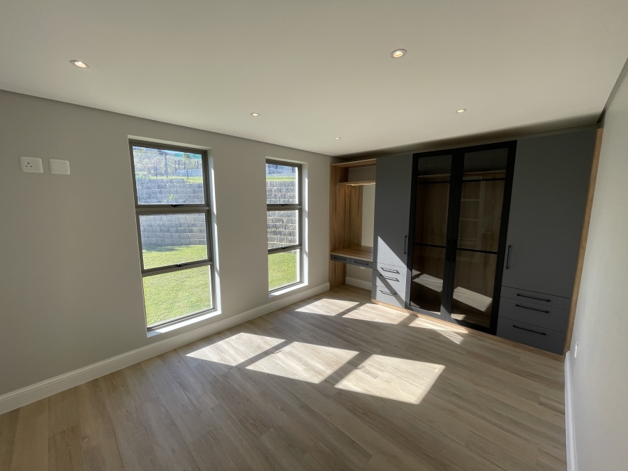 4 Bedroom Property for Sale in Kingswood Golf Estate Western Cape